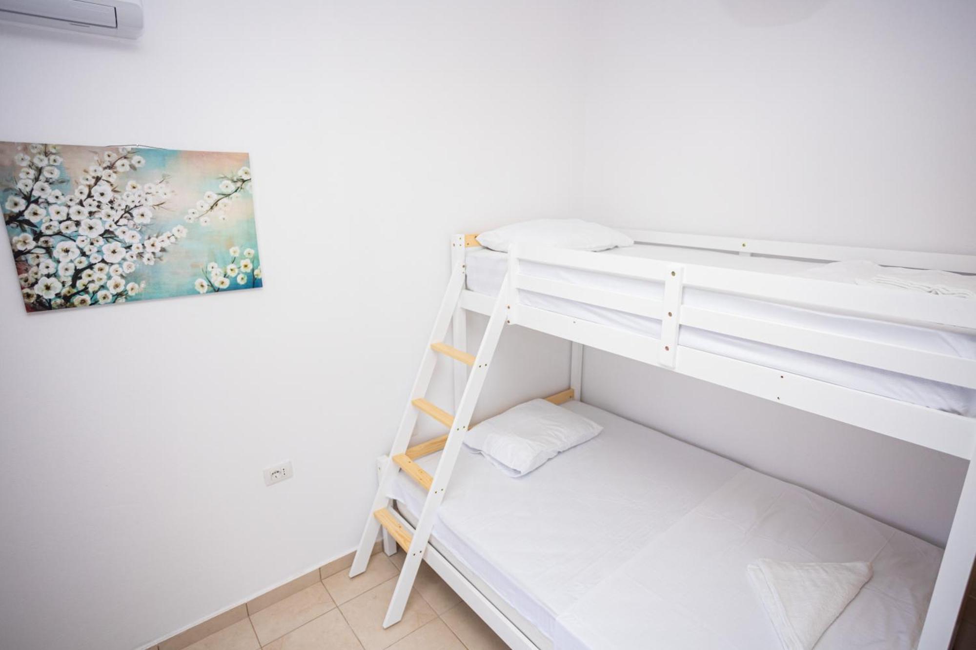 Emigres Apartments Vlorë 外观 照片